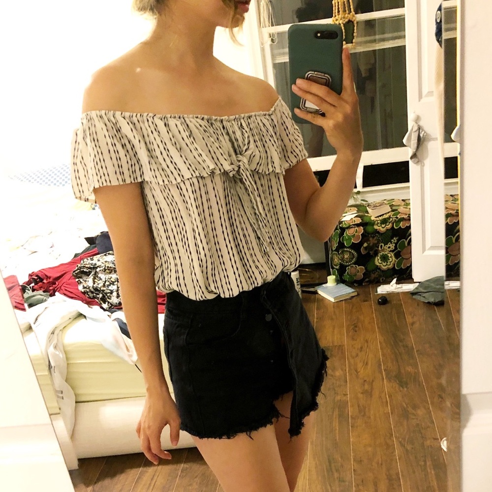 Off- Shoulder Top